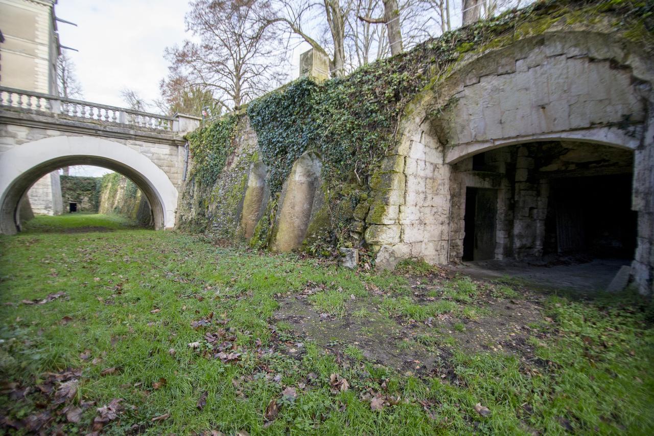 Chateau De Jalesnes Vernantes Exterior foto